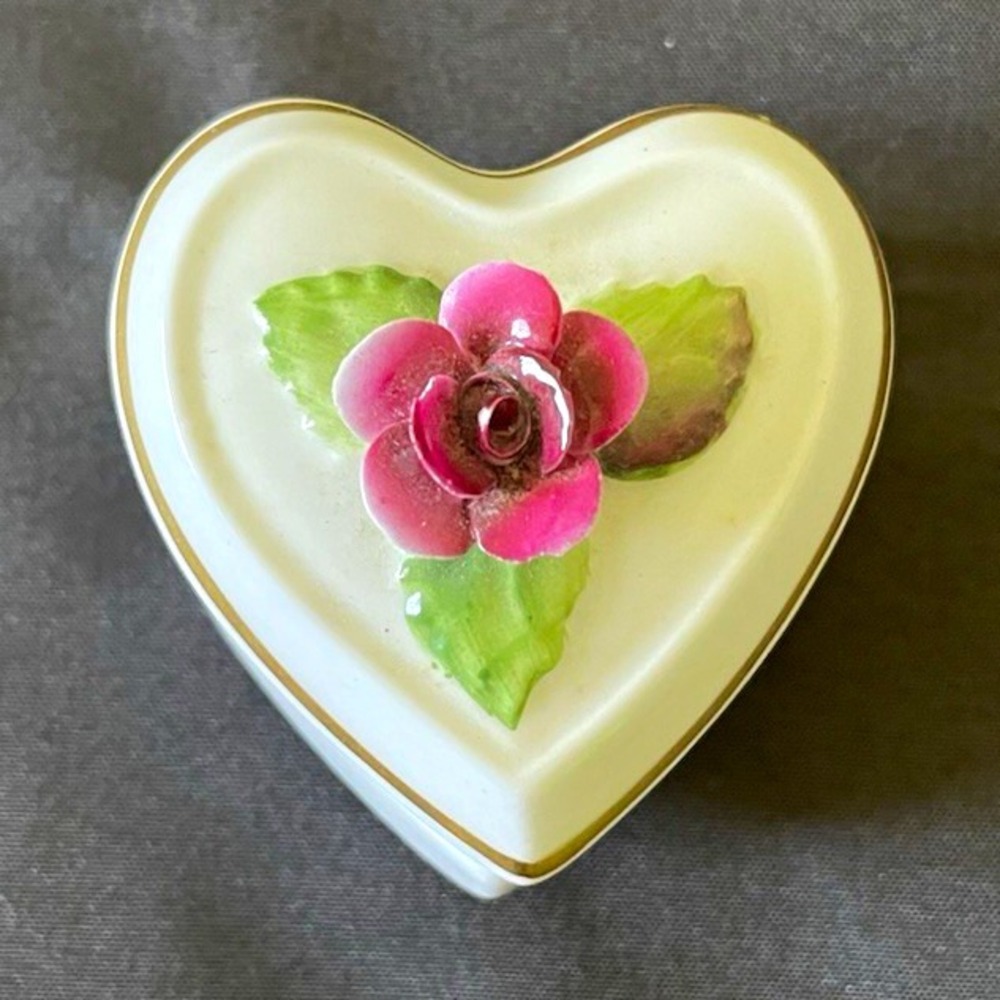 Whimsy cottagecore Crown Staffordshire fine bone china heart shaped trinket box
